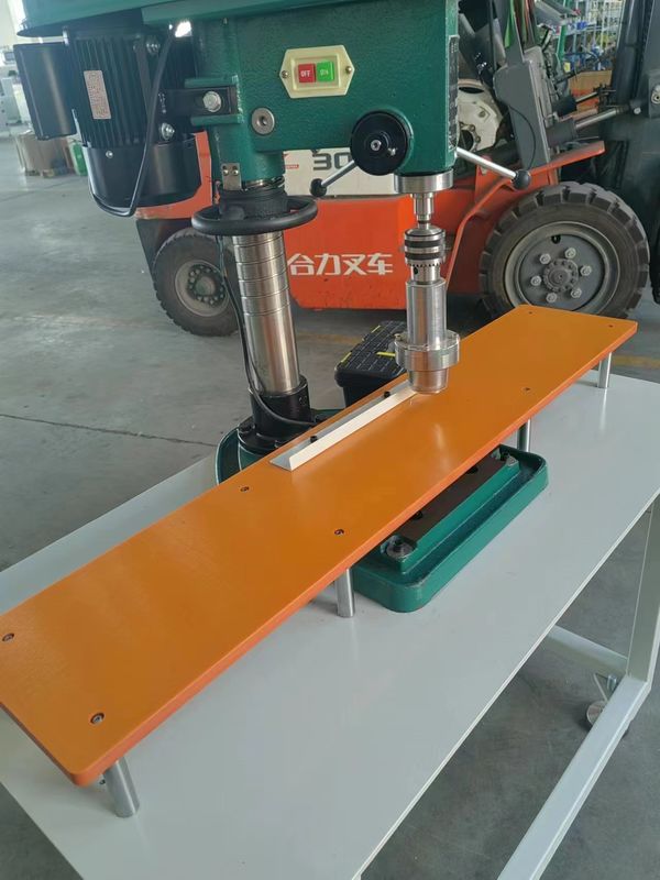 2KW HEPA Filter Round Cutting Machine 220V PLC Control
