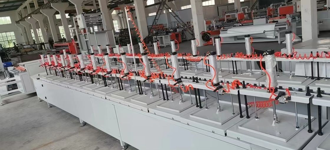 24 Stations PU Caps Heating Working Table 220V 50Hz 0 - 5M/min Adjustable